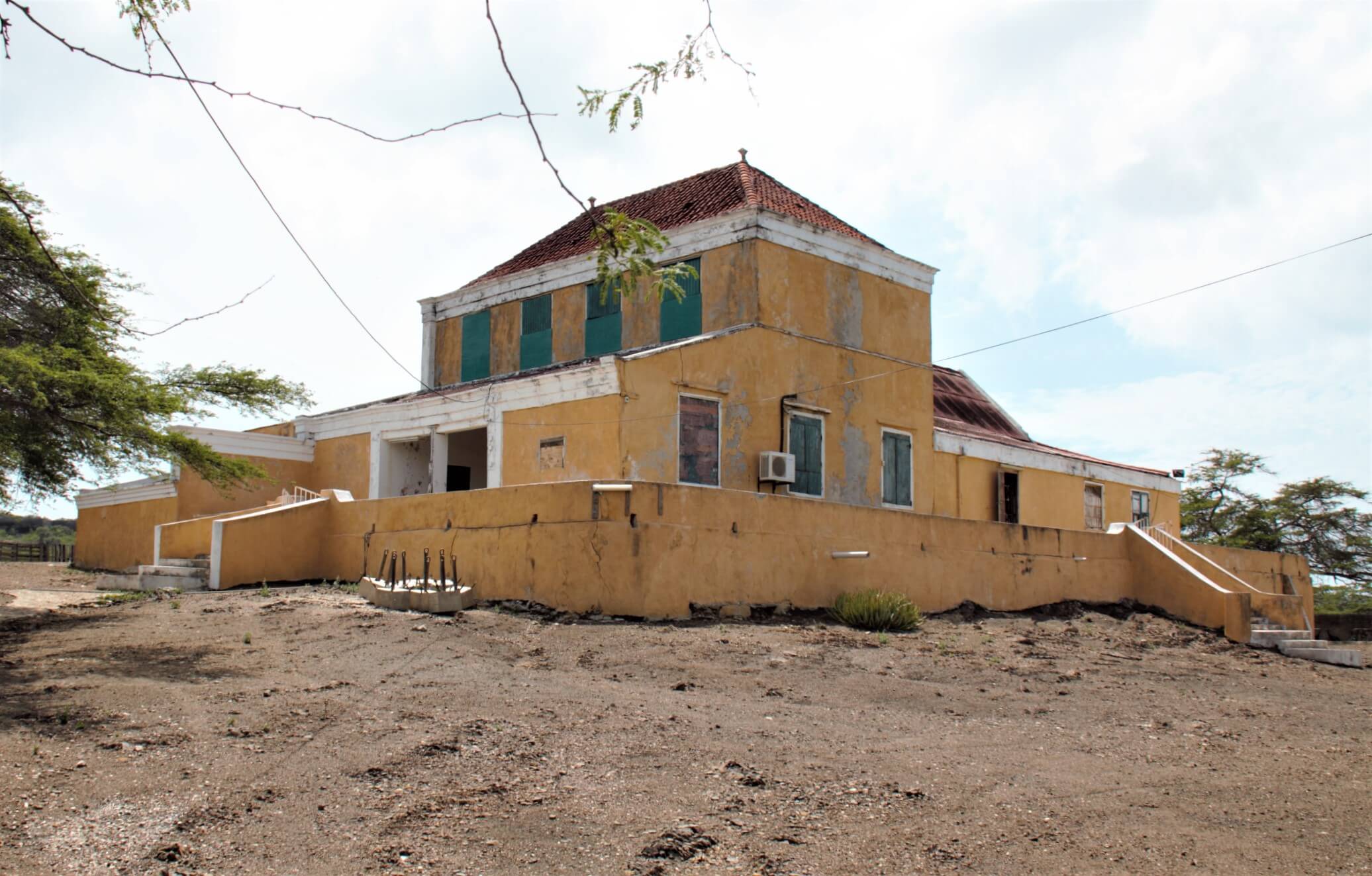 Landhuis Hermanus, Weg naar Sint Willibrordus z.n. - Curaçao Monuments, image size:2072x1323